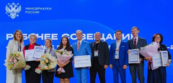 Вузы России внедряют новый модуль адаптации первокурсников через волонтёрскую деятельность!