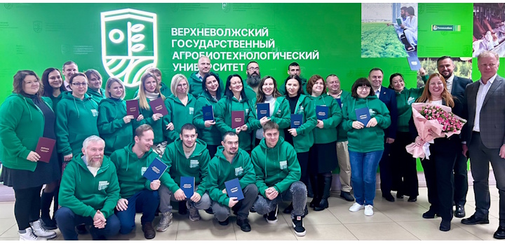 Сегодня мы вручили дипломы выпускникам четвёртой волны «Школы фермеров» от Россельхозбанк!