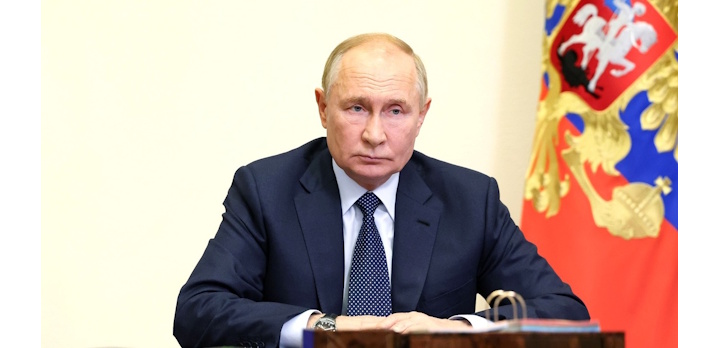 Владимир Путин поздравил российских женщин с 8 Марта, Международным женским днём!