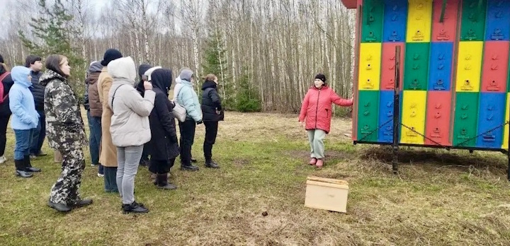 Практика на семейной пасеке «Волшебный улей»!