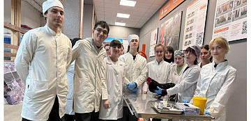 Практическое занятие по ветеринарии: техника взятия крови у птиц!