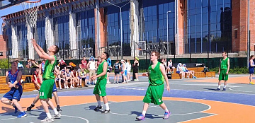 Наши студенты приняли участие в решающих играх по баскетболу 3×3 в рамках Спартакиады ВУЗов города Иваново!